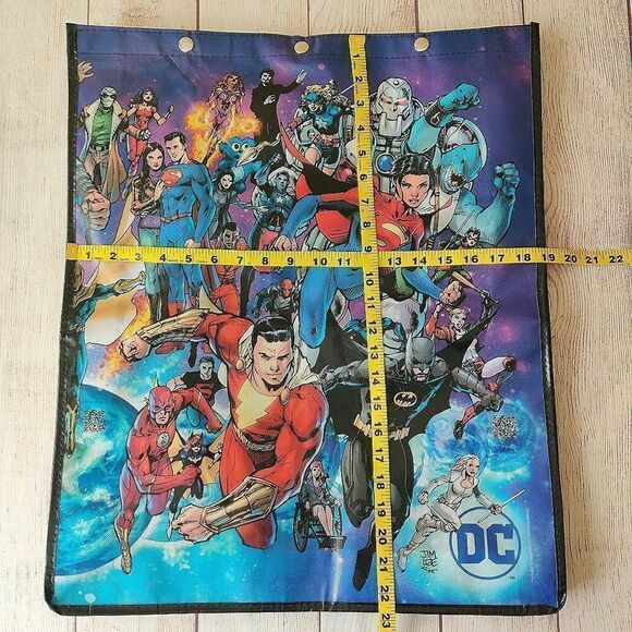 2022 Comic Con DC superhero swag bag with adjustable strap - Picture 7 of 9